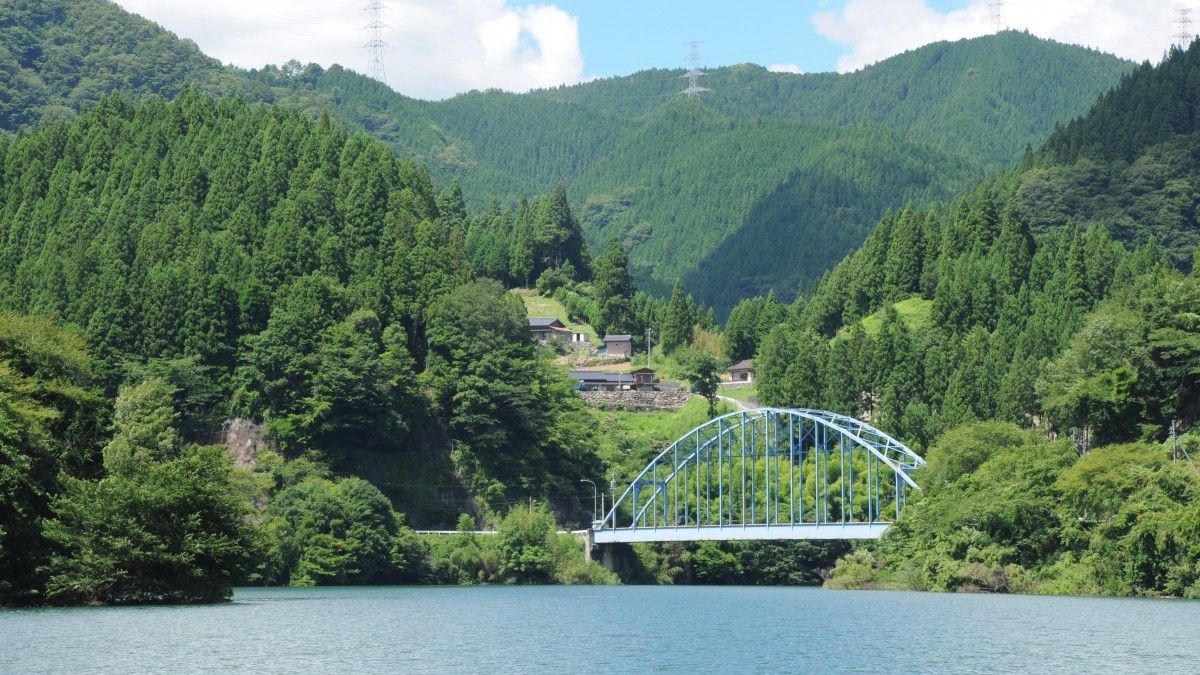 Shintoyone Dam and Lake Midor